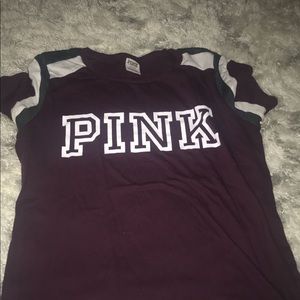 pink t shirt
